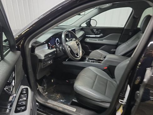 Used 2021 Lincoln Corsair AWD w/ Premium Package image 32
