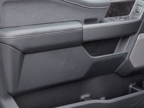 New 2026 Ford F250 Lariat w/ Black Appearance Package image 10