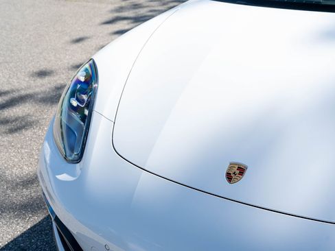 Certified 2023 Porsche Panamera 4 AWD/4WD image 18