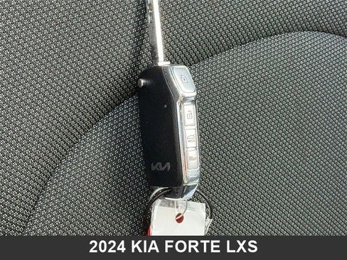 Used 2024 Kia Forte LXS image 24