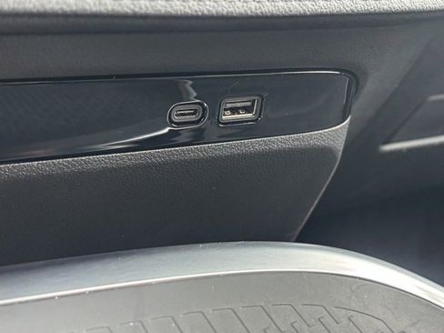 Used 2025 Buick Enclave Sport Touring w/ Power Package image 37