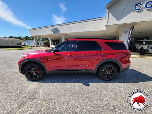 Used 2022 Ford Explorer ST w/ ST Street Pack AWD/4WD image 2