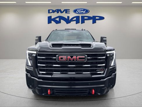 Used 2025 GMC Sierra 2500 AT4 w/ AT4 Premium Plus Package AWD/4WD image 2