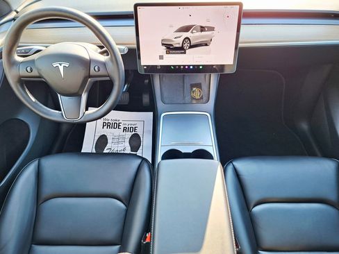 Used 2024 Tesla Model Y Long Range RWD image 8