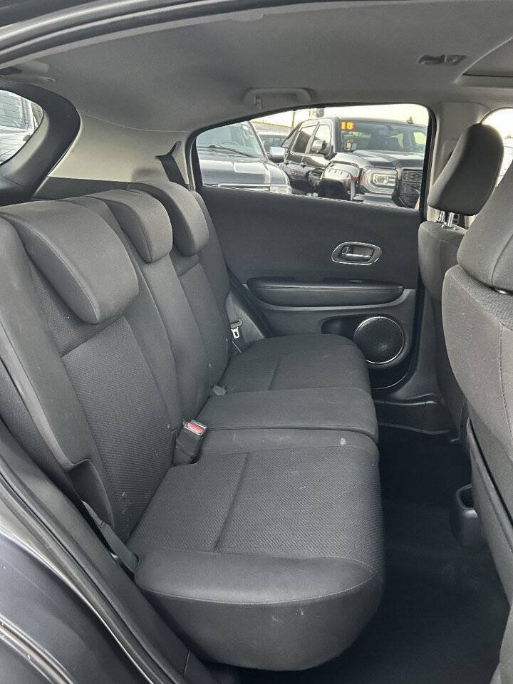 Used 2017 Honda HR-V EX image 12