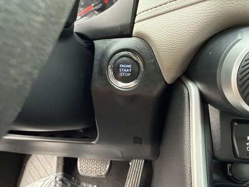 Used 2021 Toyota RAV4 XLE Premium FWD image 28