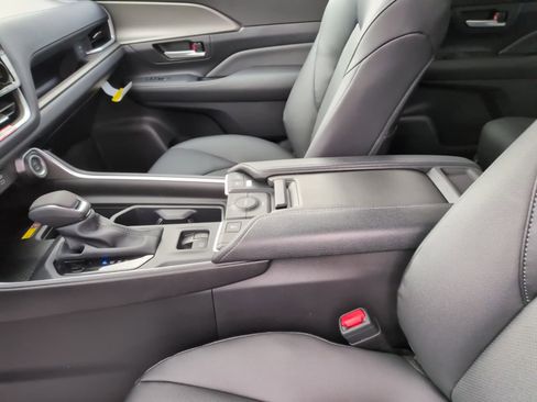 New 2026 Toyota Grand Highlander XLE AWD/4WD image 28
