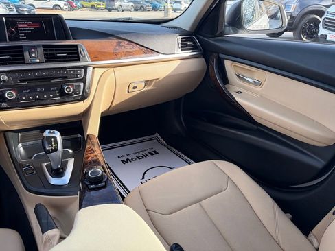 Used 2017 BMW 320i Sedan image 24