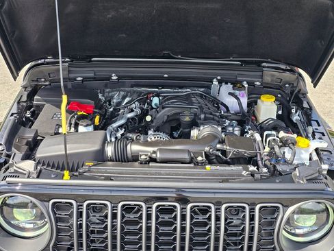 New 2026 Jeep Gladiator Mojave AWD/4WD image 19