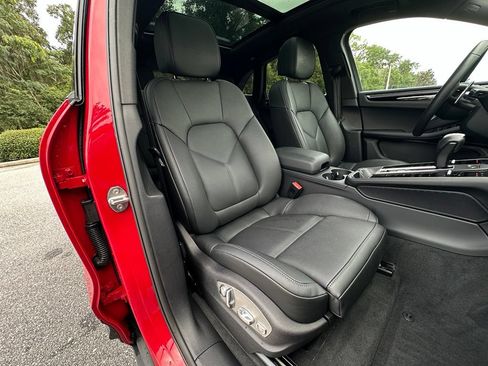 Used 2026 Porsche Macan AWD/4WD image 20