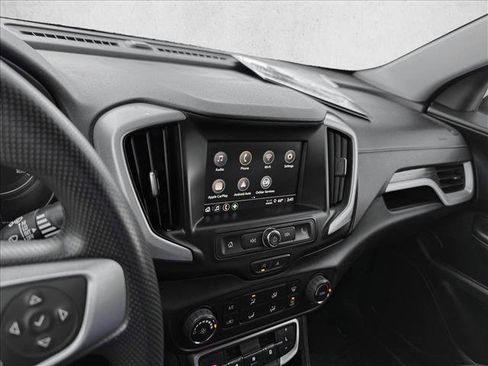 Used 2024 GMC Terrain SLE AWD/4WD image 13