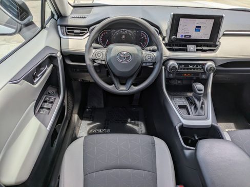 Used 2025 Toyota RAV4 XLE w/ Convenience Package FWD image 15