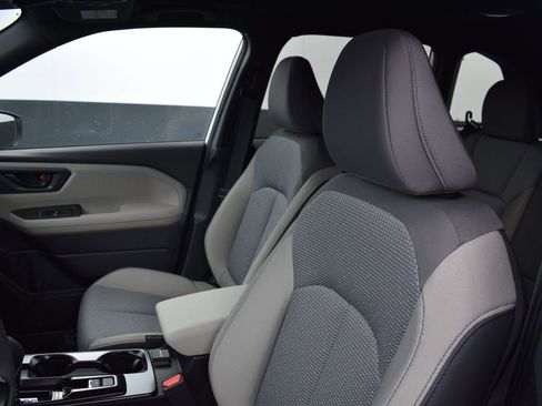 Used 2026 Subaru Forester Premium image 12