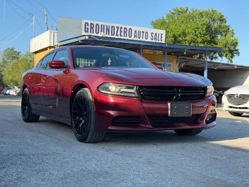 Used 2020 Dodge Charger SXT image 1