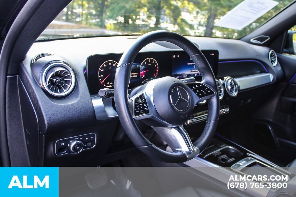 Used 2024 Mercedes-Benz GLB 250 4MATIC image 32