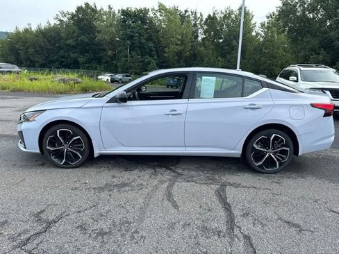 Certified 2024 Nissan Altima 2.5 SR w/ SR Premium Package AWD/4WD image 8