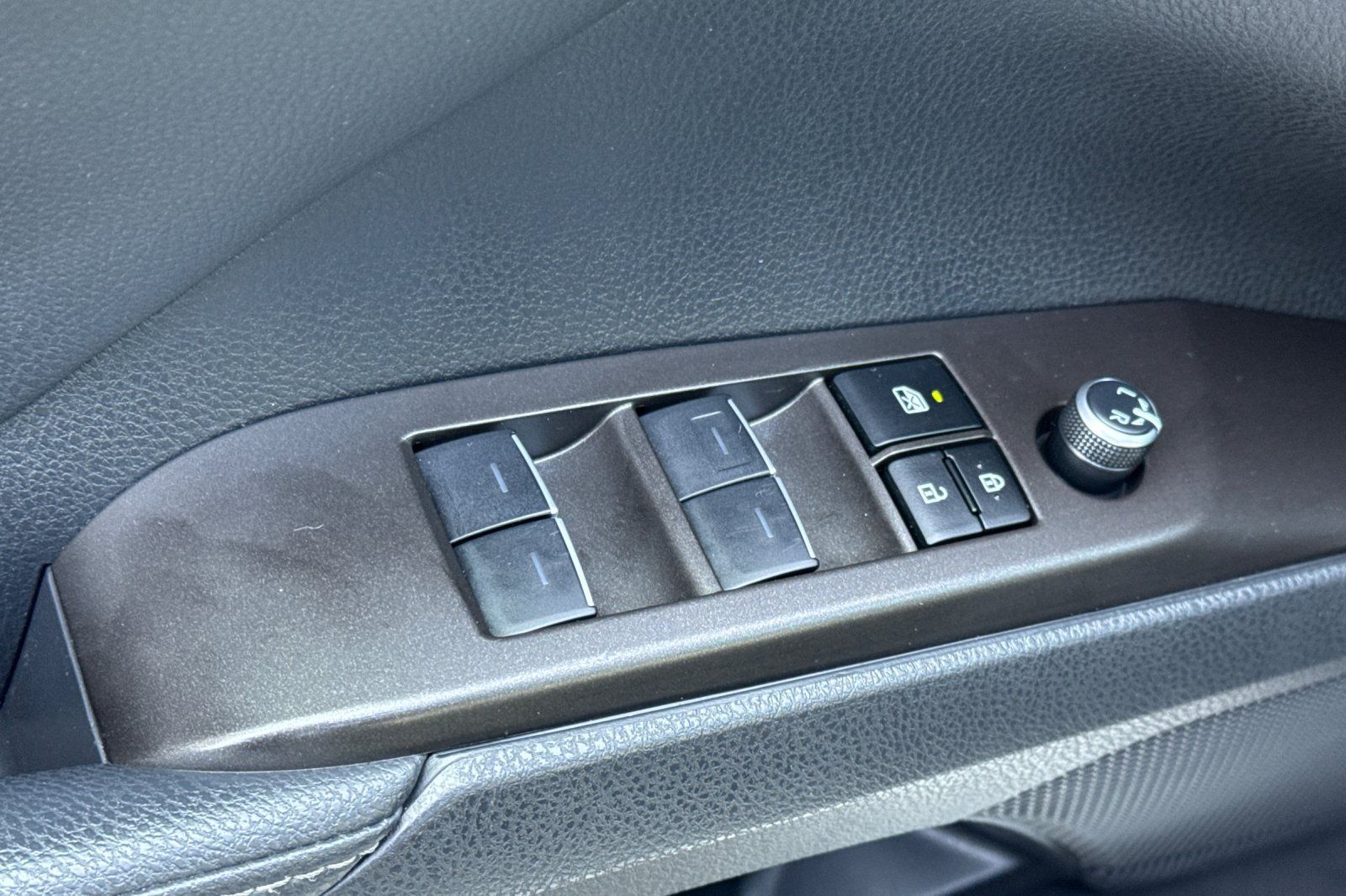 Used 2023 Toyota Camry XSE FWD image 15