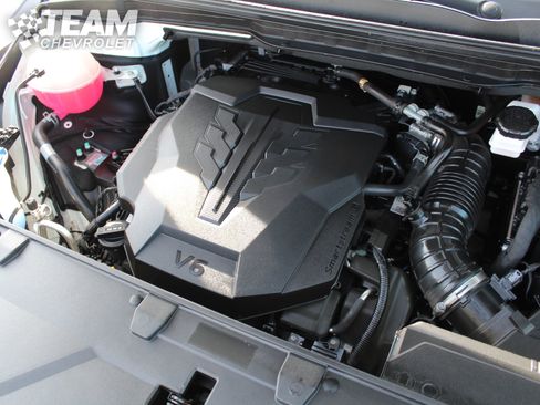 Used 2024 Kia Carnival EX image 31