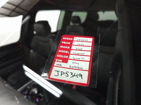 Used 2024 Jeep Wagoneer Series III image 40