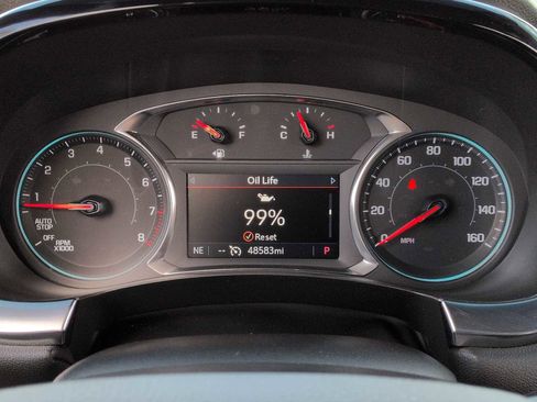 Used 2023 Chevrolet Traverse LT image 33