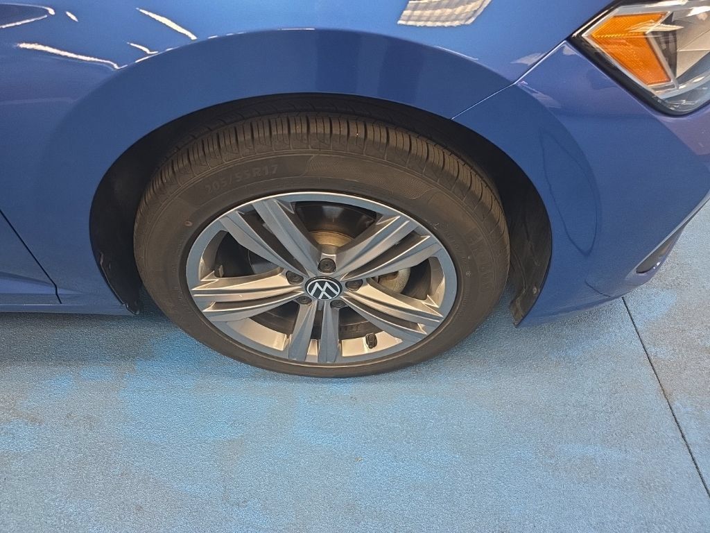 Used 2024 Volkswagen Jetta SE FWD image 9