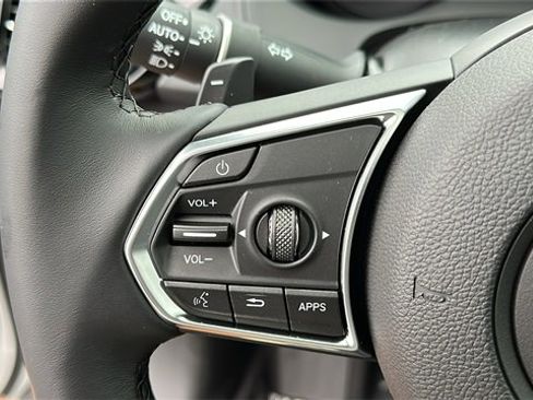 Used 2025 Acura RDX SH-AWD image 14