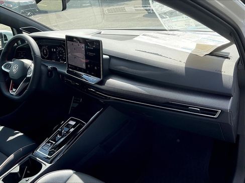 New 2025 Volkswagen GTI SE FWD image 10