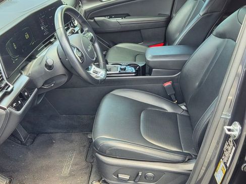 Used 2024 Kia Sportage EX FWD image 10