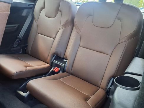 Used 2019 Volvo XC90 T6 Momentum w/ Advanced Package image 13