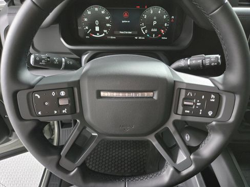 New 2025 Land Rover Defender 90 X-Dynamic SE image 23