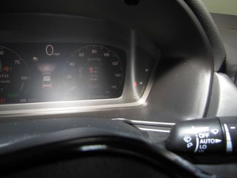 Certified 2024 Honda Accord Touring image 4