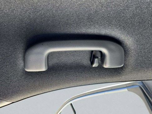 Used 2025 Toyota Corolla SE FWD image 41