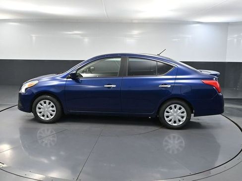 Used 2018 Nissan Versa SV image 8