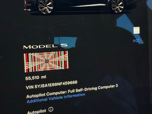Used 2022 Tesla Model S Plaid image 9