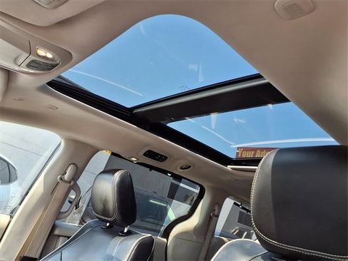 Used 2022 Chrysler Pacifica Limited image 14