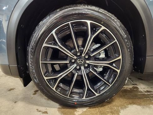 Certified 2025 MAZDA CX-70 Plug-In Hybrid w/ Premium Plus image 10