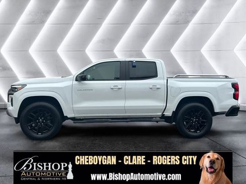 Used 2024 Chevrolet Colorado Z71 w/ Z71 Convenience Package 2 AWD/4WD image 16