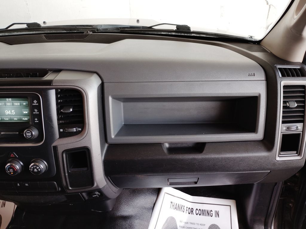 Used 2018 RAM 1500 Express AWD/4WD image 32