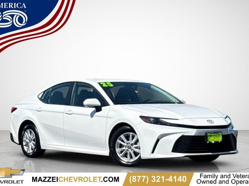 Used 2025 Toyota Camry LE FWD image 1