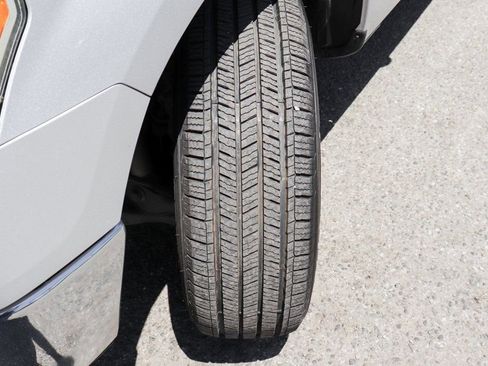 Used 2010 Ford F150 XLT image 32