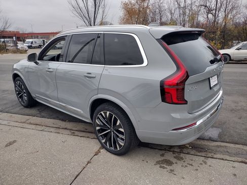 New 2026 Volvo XC90 B6 Plus w/ Protection Package Premier image 7