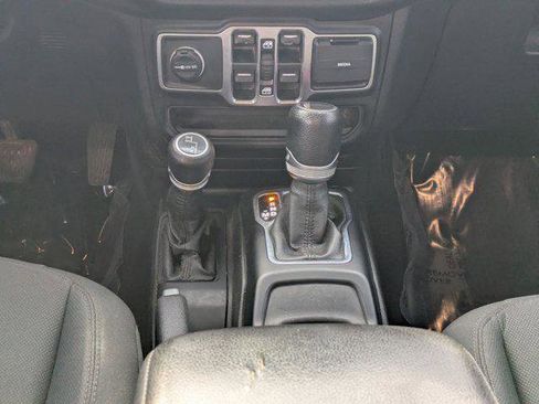 Certified 2021 Jeep Gladiator Sport image 16