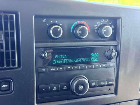 Used 2020 GMC Savana 3500 w/ Driver Convenience Package RWD image 20