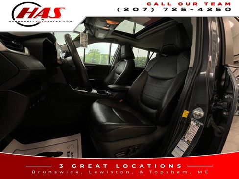 Used 2019 Toyota RAV4 Limited AWD/4WD image 10