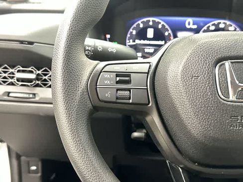 Certified 2025 Honda Accord SE image 17