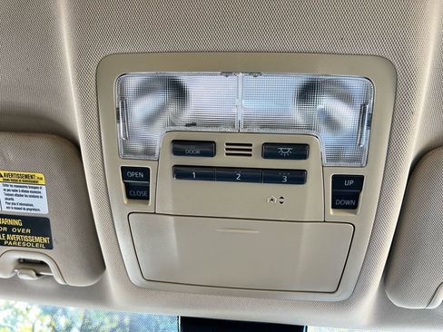 Used 2019 Toyota Highlander Limited image 33