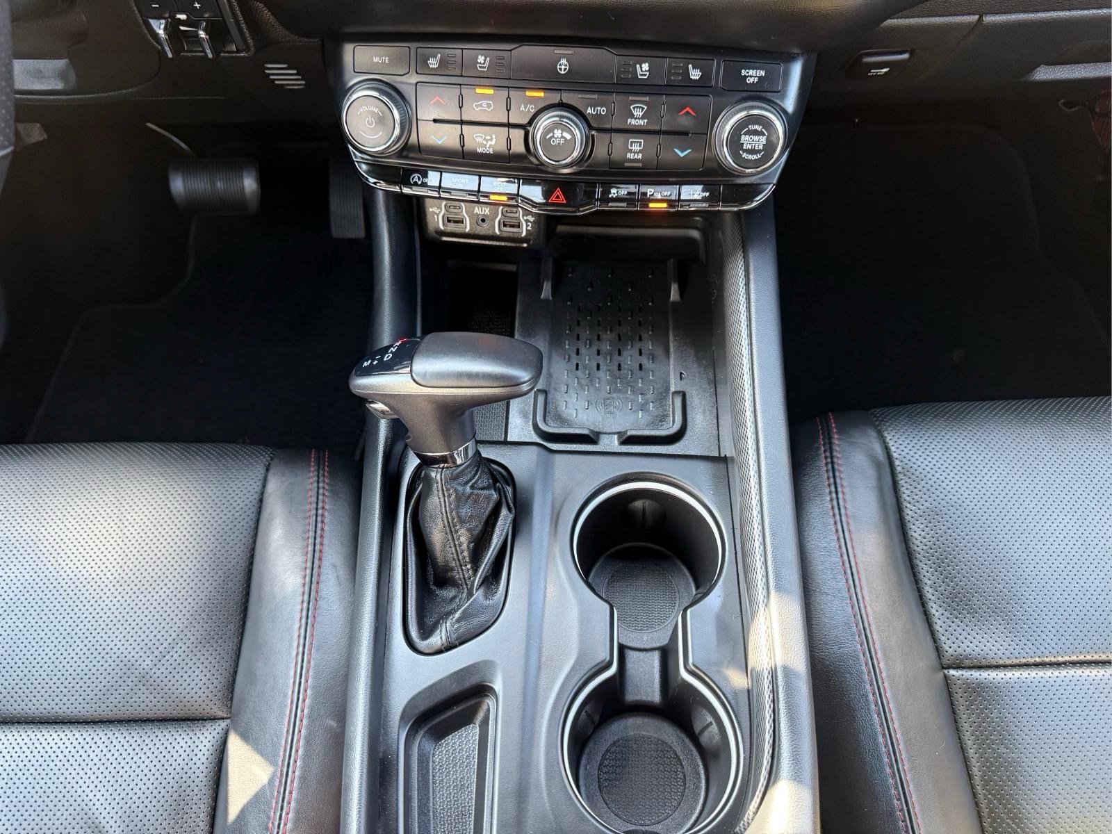 Used 2025 Dodge Durango GT AWD/4WD image 21