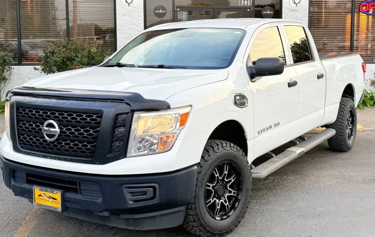 Used 2017 Nissan Titan S AWD/4WD image 2