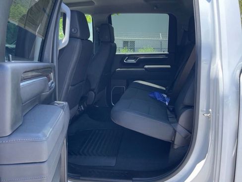 Used 2025 Chevrolet Silverado 2500 LT w/ Convenience Package AWD/4WD image 12