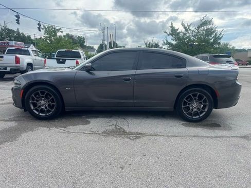 Used 2018 Dodge Charger GT image 3